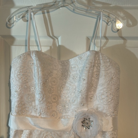 David’s Bridal Dress size 16 Tea Length white - Picture 3 of 15